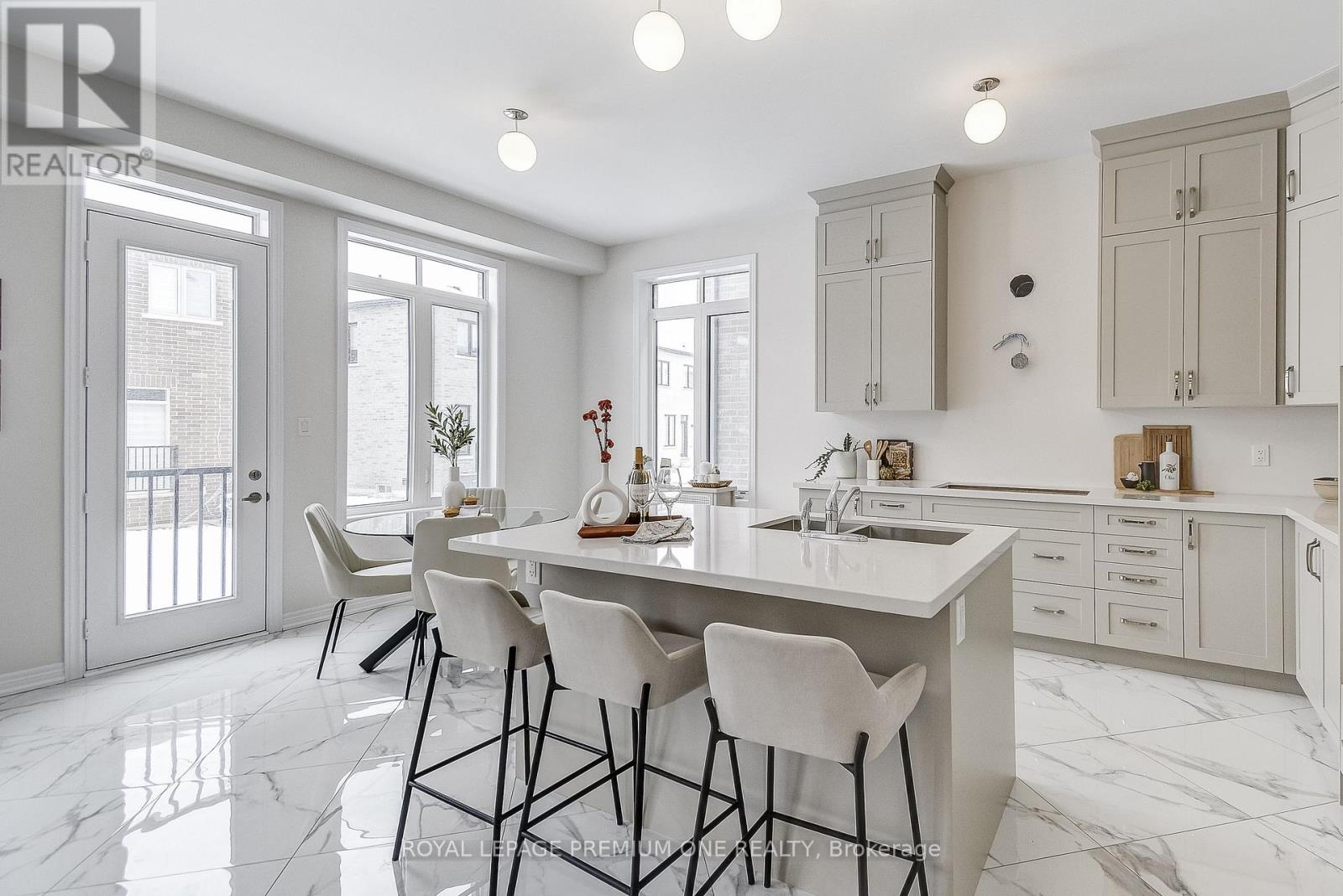 884 Plum Place, Milton, Ontario  L9T 7E7 - Photo 23 - W12368297