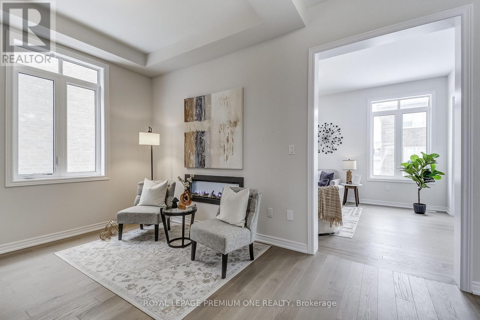 884 Plum Place, Milton, Ontario  L9T 7E7 - Photo 11 - W12368297