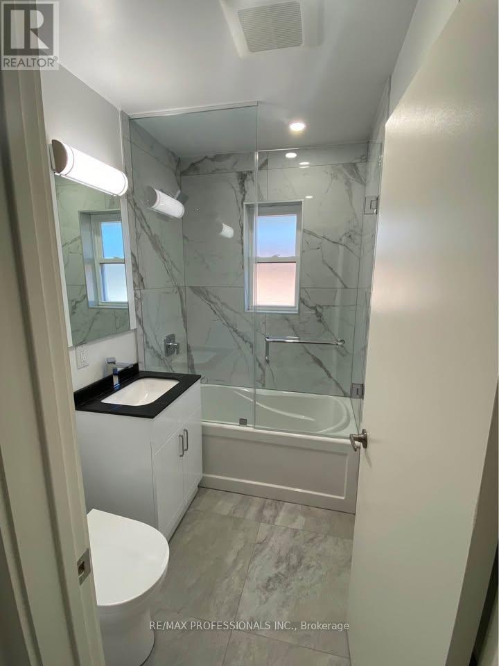 3 - 146 Dixon Road, Toronto, Ontario  M9P 2L6 - Photo 8 - W12643530