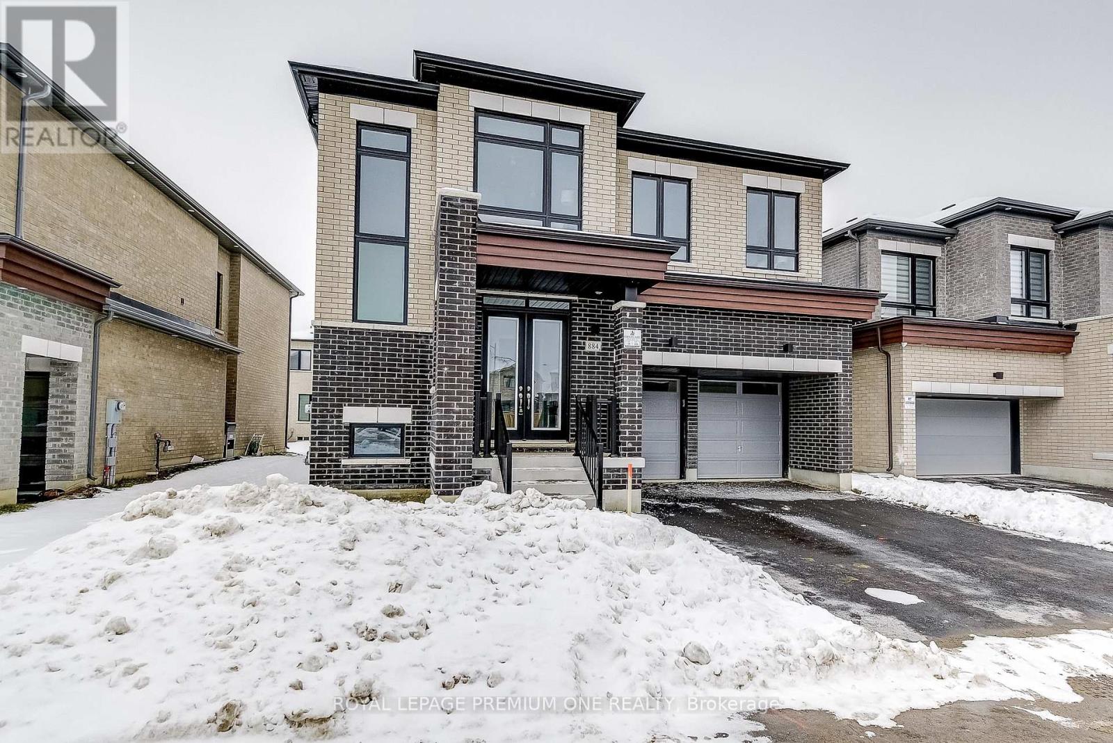 884 Plum Place, Milton, Ontario  L9T 7E7 - Photo 2 - W12368297