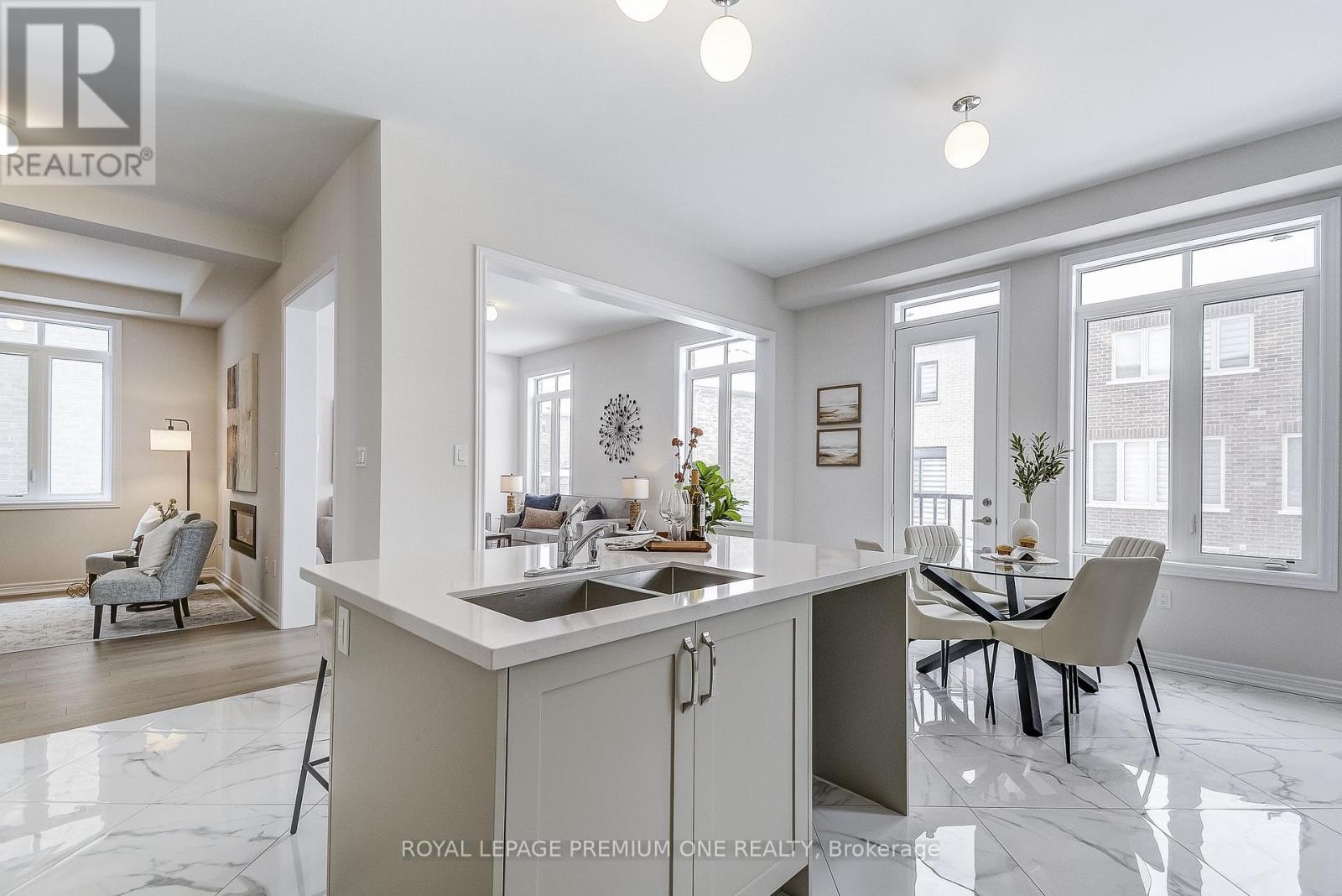 884 Plum Place, Milton, Ontario  L9T 7E7 - Photo 25 - W12368297