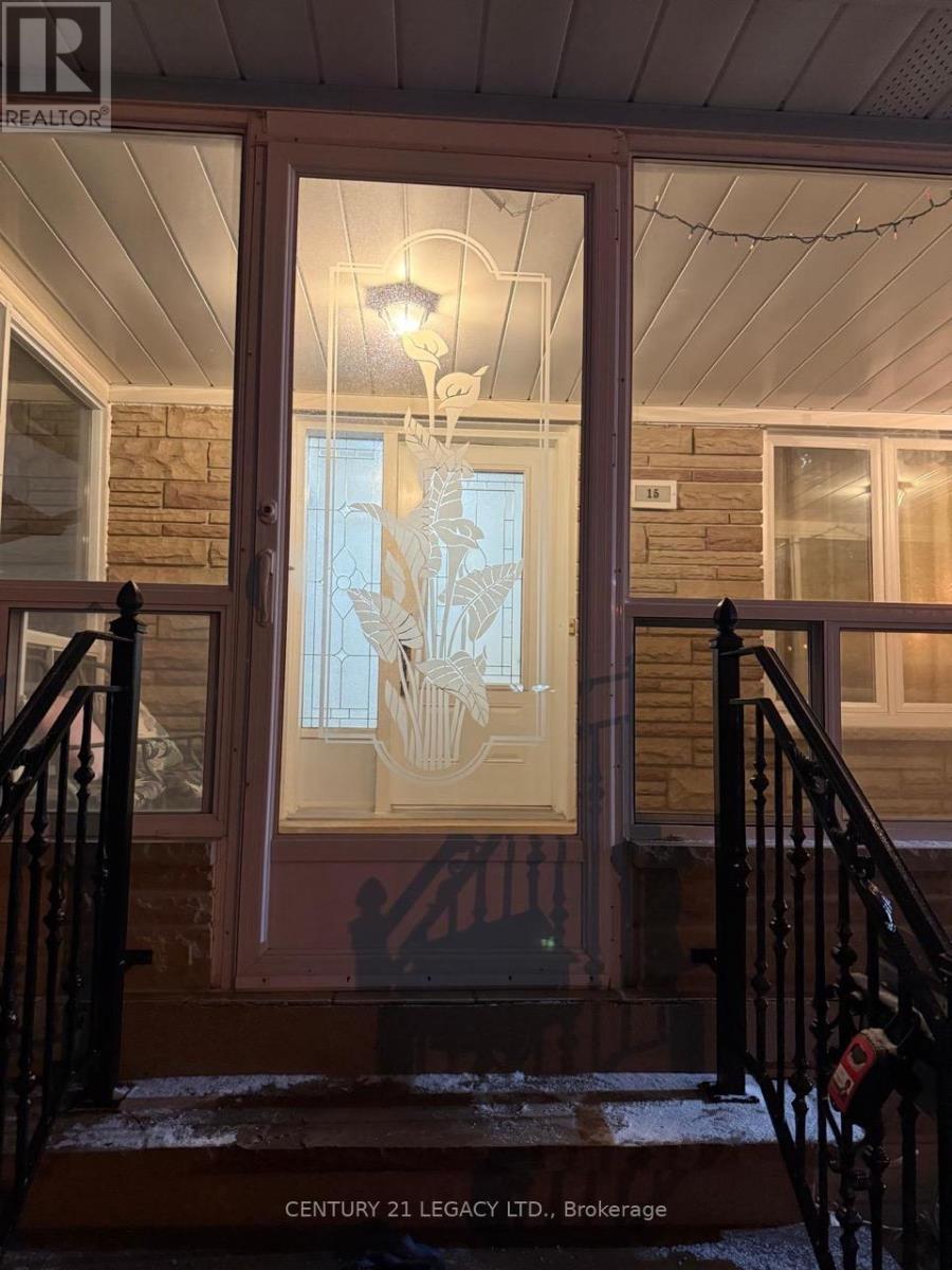 15 Vange Crescent, Toronto, Ontario  M9V 3N6 - Photo 3 - W12644666