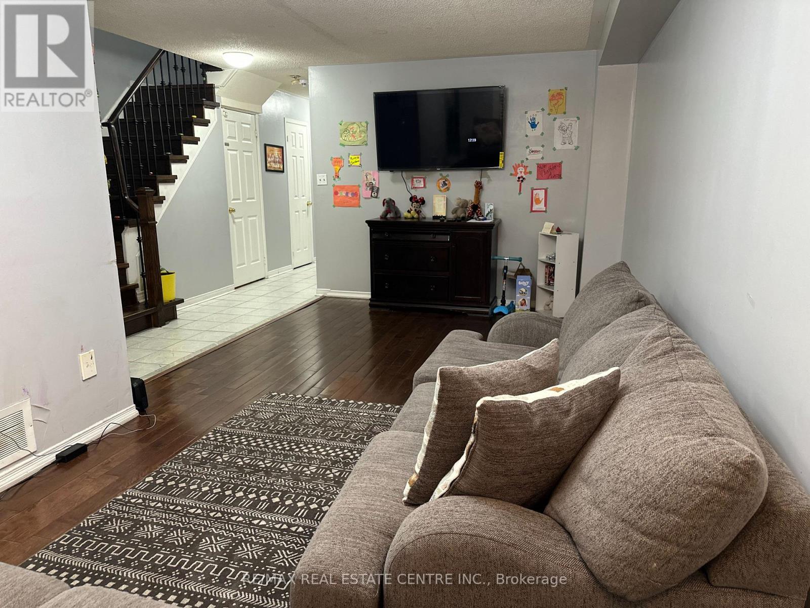 40 Ridgefield Court, Brampton, Ontario  L6P 1B4 - Photo 10 - W12644668