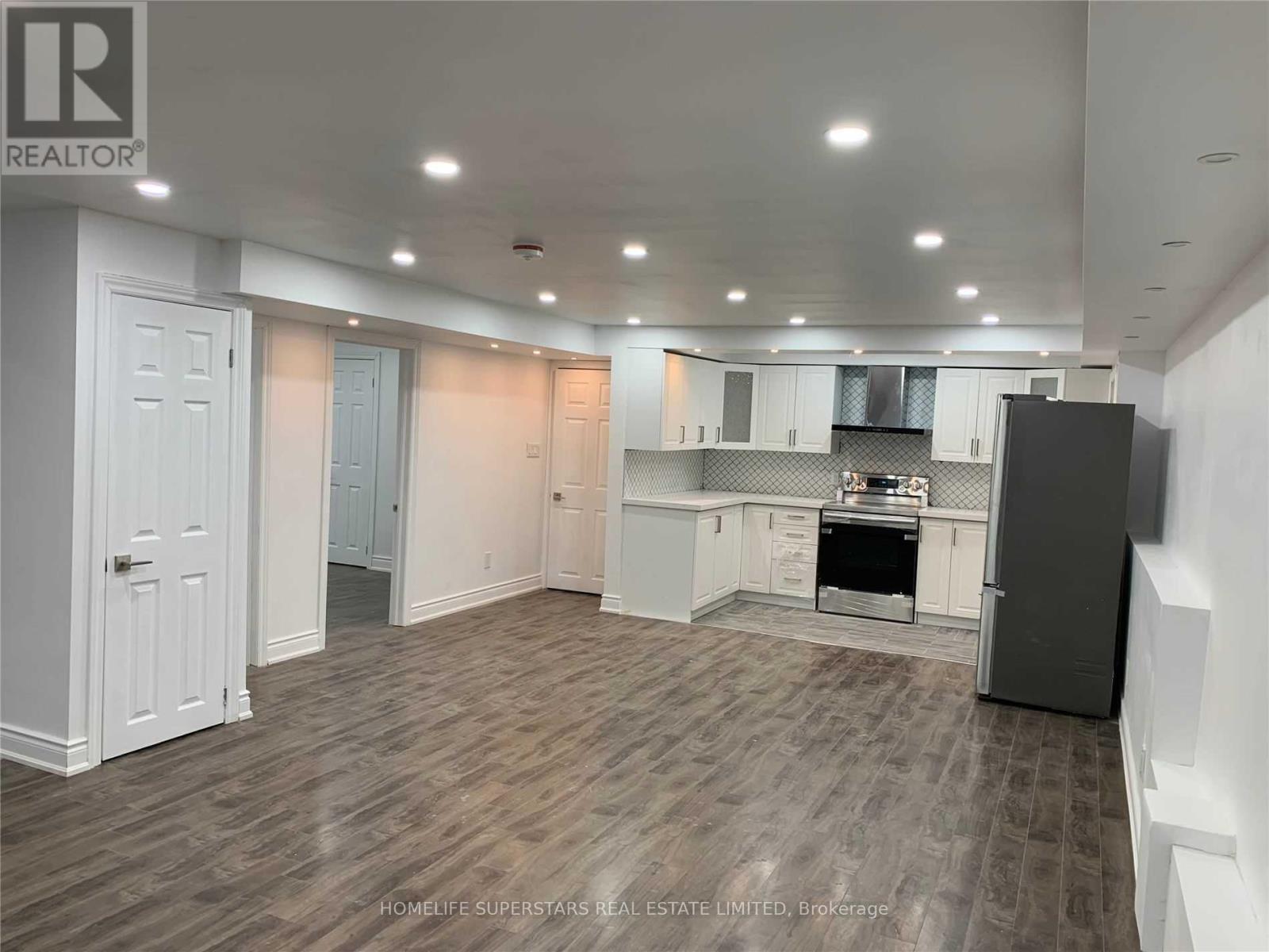 20 Meltwater Crescent, Brampton, Ontario  L6P 3V8 - Photo 2 - W12644672