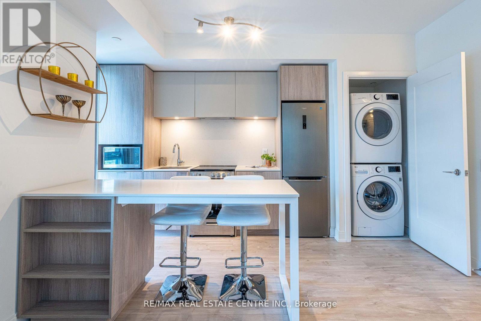 703 - 70 Annie Craig Drive, Toronto, Ontario  M8V 0G2 - Photo 6 - W12644684