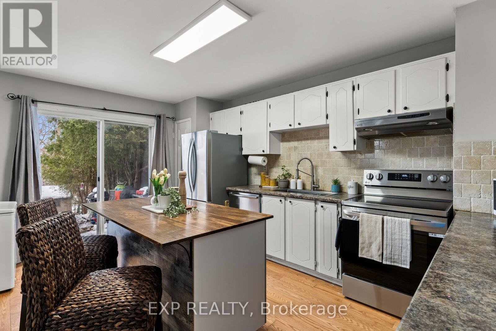 17 Glaceport Avenue, Hamilton, Ontario  L9H 7E2 - Photo 14 - X12644676