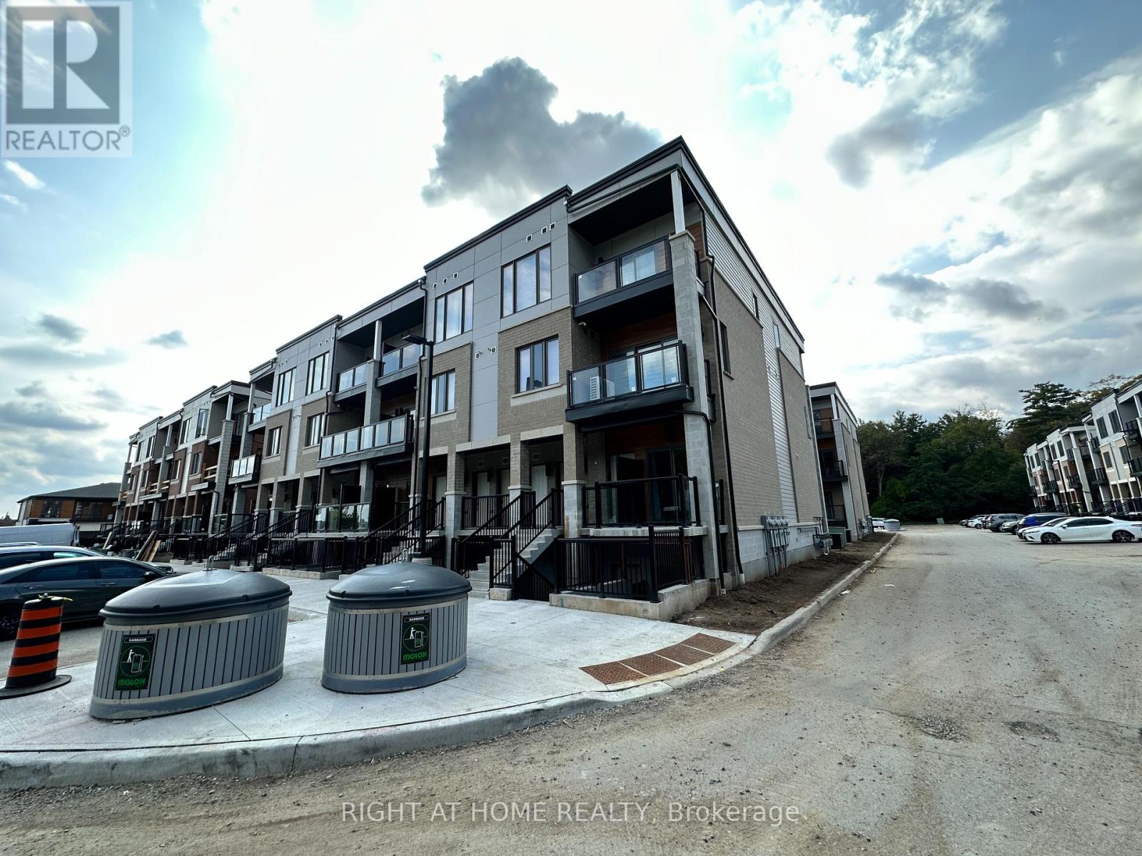 113 - 25 ISHERWOOD AVENUE, Cambridge, Ontario