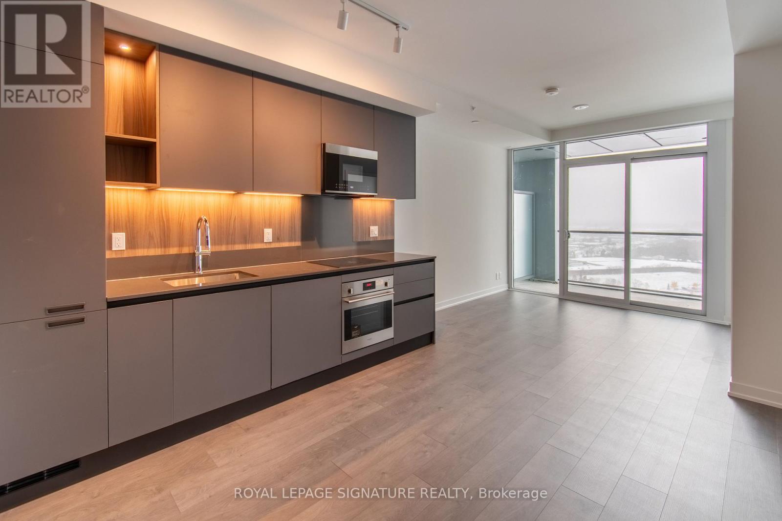 2201 - 39 Mary Street, Barrie, Ontario  L4N 1S9 - Photo 6 - S12641710