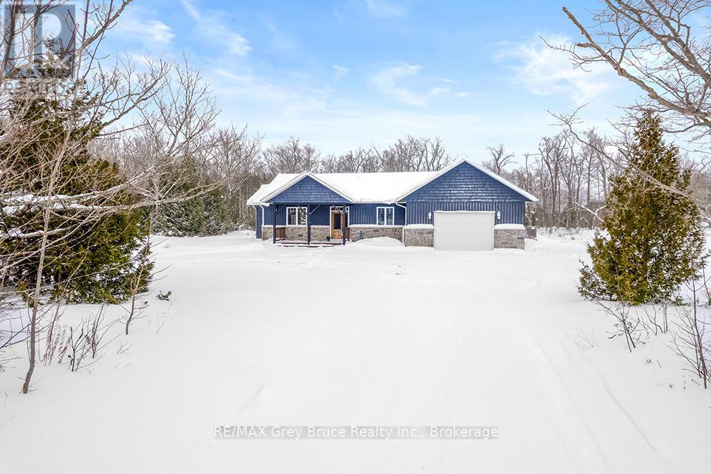 1379 West Road, Northern Bruce Peninsula, Ontario  N0H 1W0 - Photo 30 - X12526262