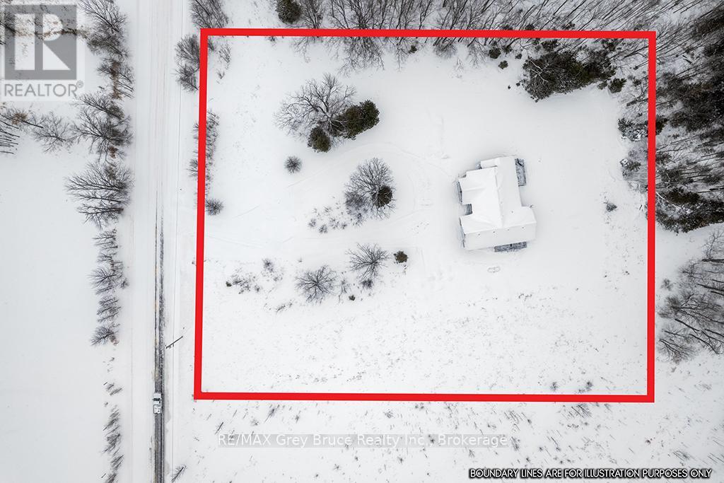 1379 West Road, Northern Bruce Peninsula, Ontario  N0H 1W0 - Photo 38 - X12526262