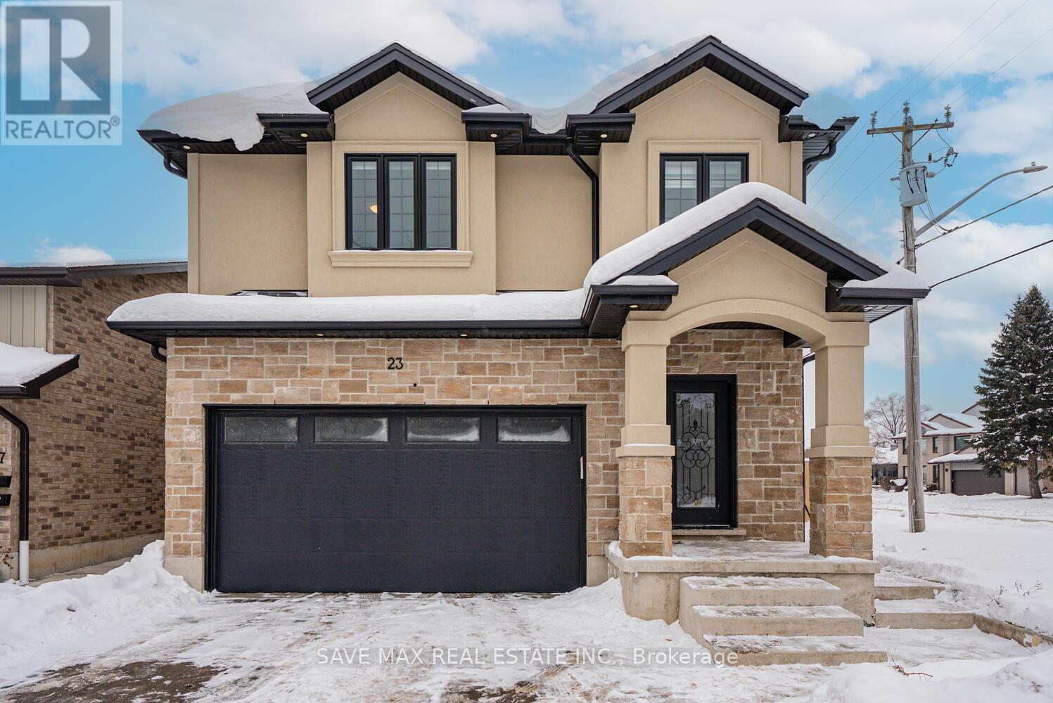 23 Forfar Avenue, Kitchener, Ontario  N2B 2Z7 - Photo 3 - X12644716