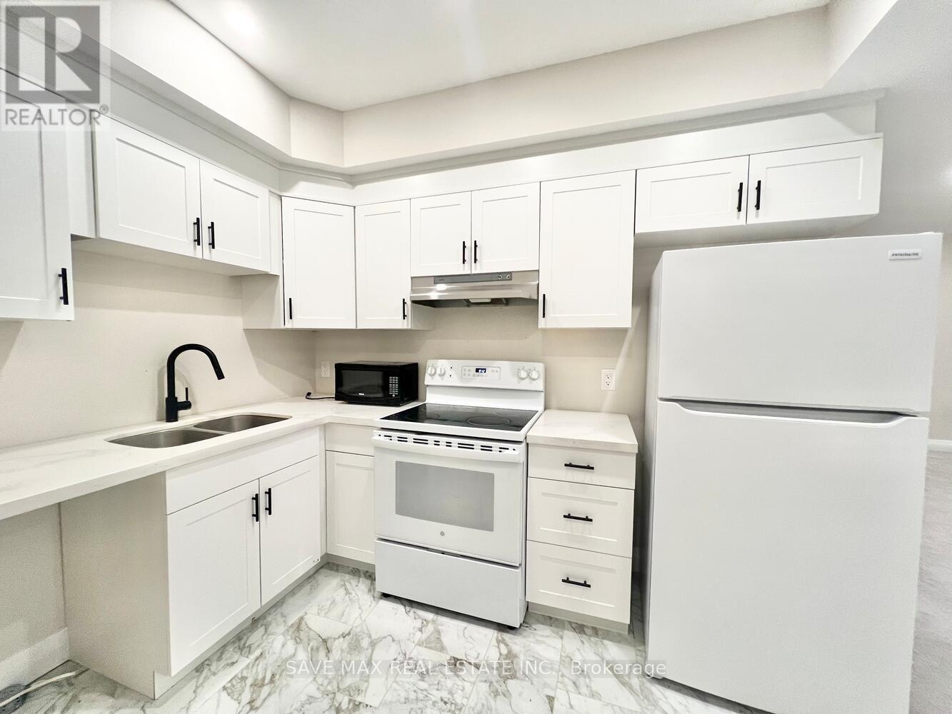 23 Forfar Avenue, Kitchener, Ontario  N2B 2Z7 - Photo 33 - X12644716