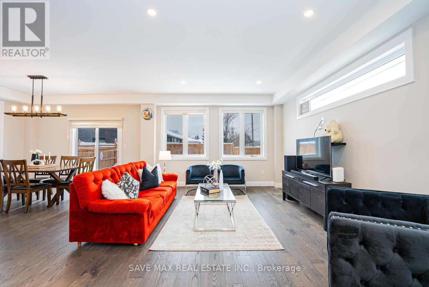 23 Forfar Avenue, Kitchener, Ontario  N2B 2Z7 - Photo 8 - X12644716