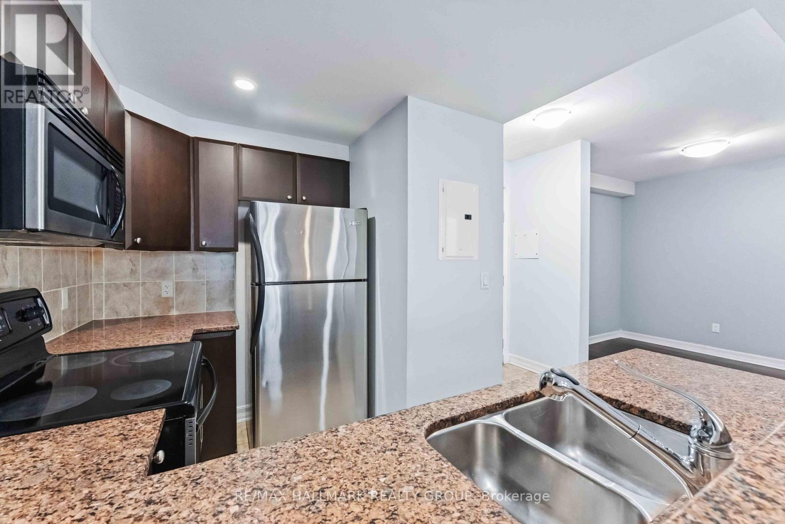 808 - 200 Besserer Street, Ottawa, Ontario  K1N 0A7 - Photo 11 - X12644724