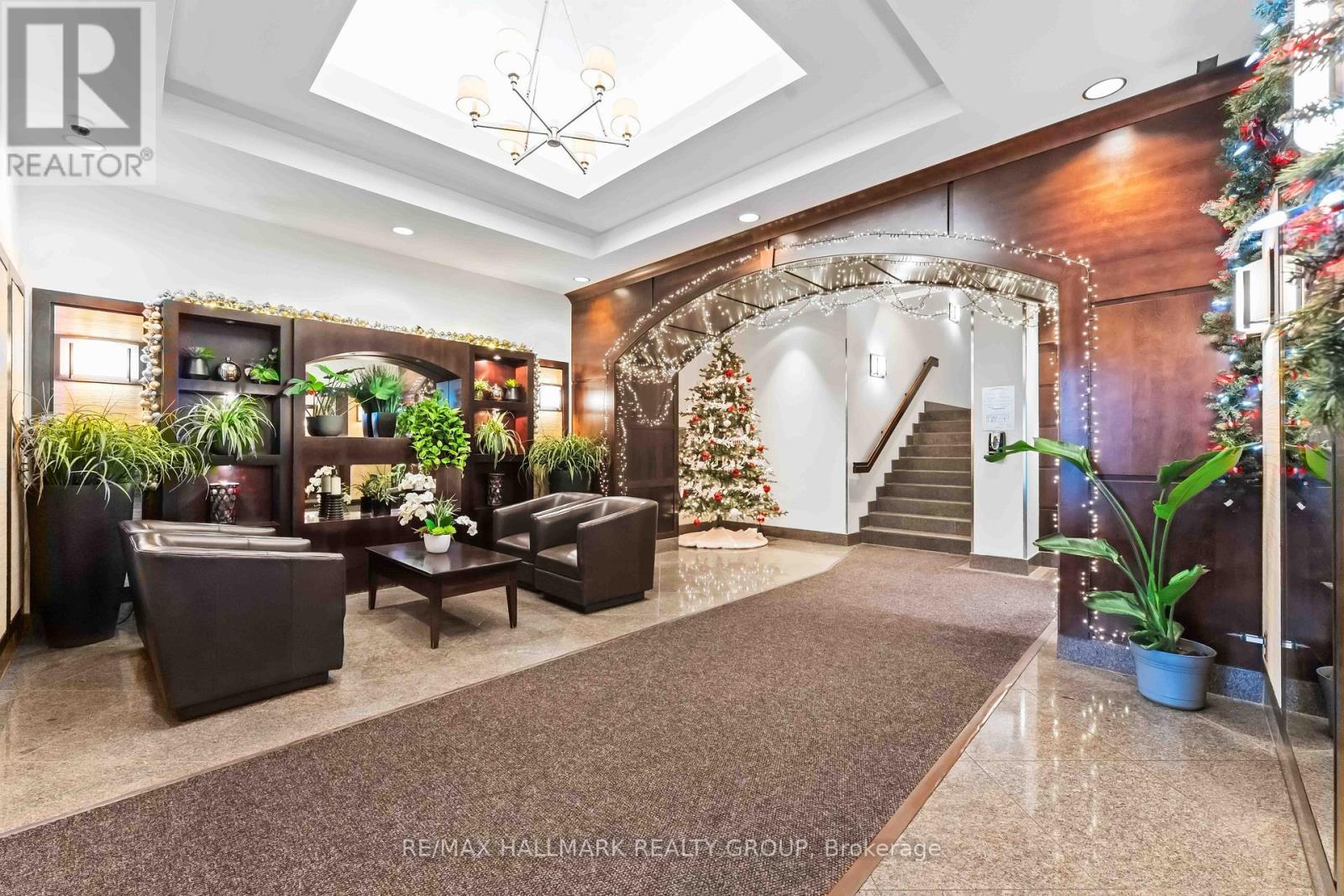 808 - 200 Besserer Street, Ottawa, Ontario  K1N 0A7 - Photo 3 - X12644724