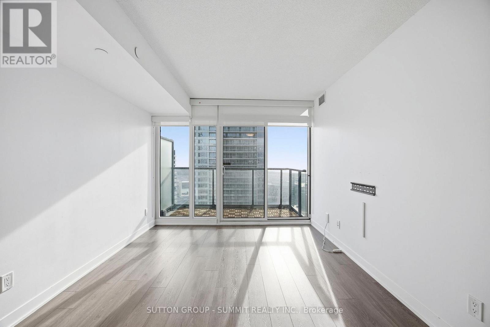 2901 - 70 Queens Wharf Road, Toronto, Ontario  M5V 0J2 - Photo 12 - C12644740