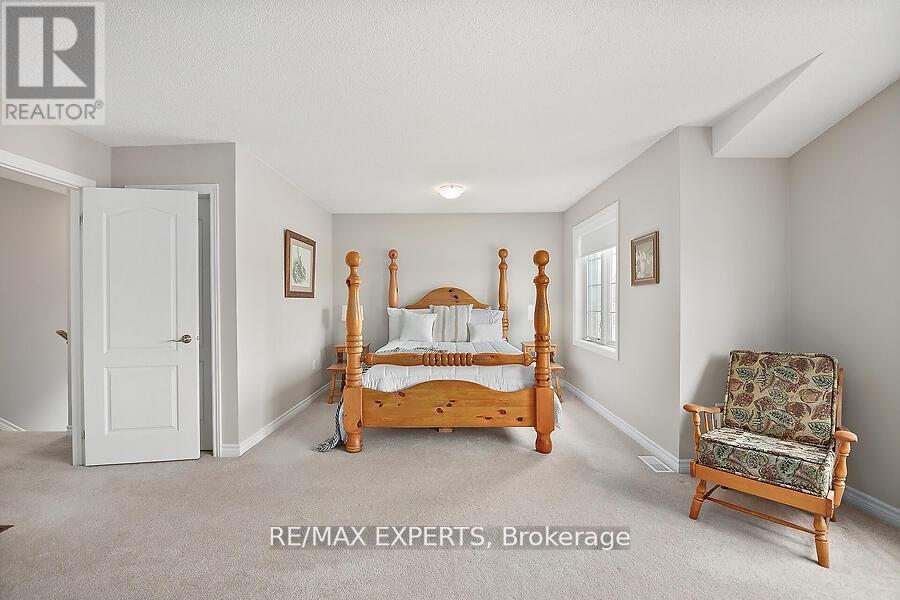 2104 Galloway Street, Innisfil, Ontario  L9S 0H5 - Photo 11 - N12644742