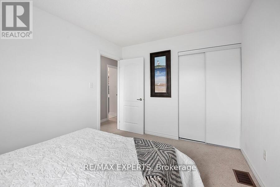 2104 Galloway Street, Innisfil, Ontario  L9S 0H5 - Photo 17 - N12644742