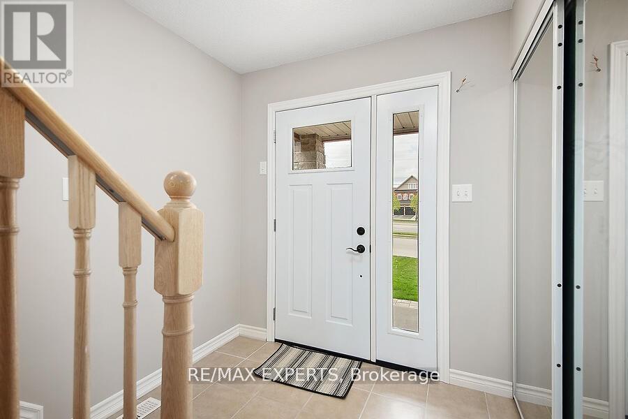 2104 Galloway Street, Innisfil, Ontario  L9S 0H5 - Photo 2 - N12644742