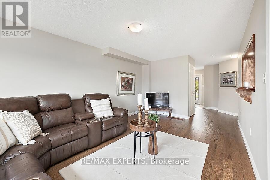 2104 Galloway Street, Innisfil, Ontario  L9S 0H5 - Photo 4 - N12644742