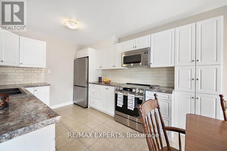 2104 Galloway Street, Innisfil, Ontario  L9S 0H5 - Photo 6 - N12644742