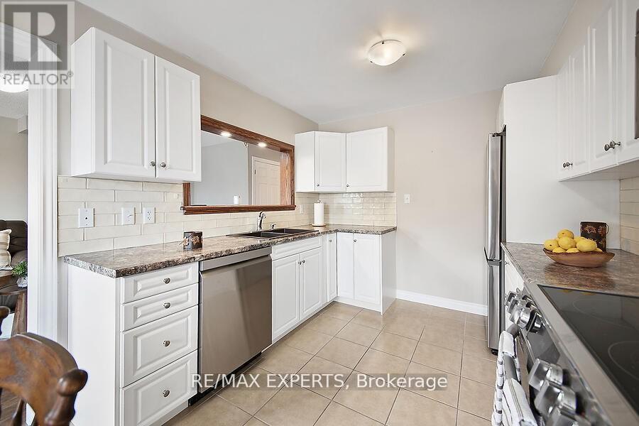 2104 Galloway Street, Innisfil, Ontario  L9S 0H5 - Photo 7 - N12644742