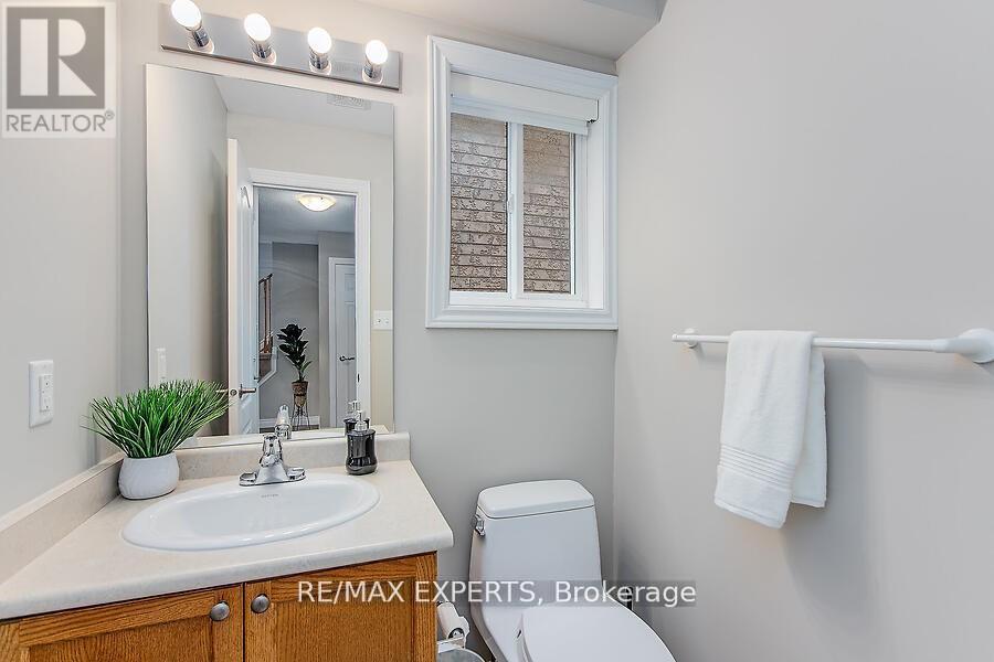 2104 Galloway Street, Innisfil, Ontario  L9S 0H5 - Photo 9 - N12644742