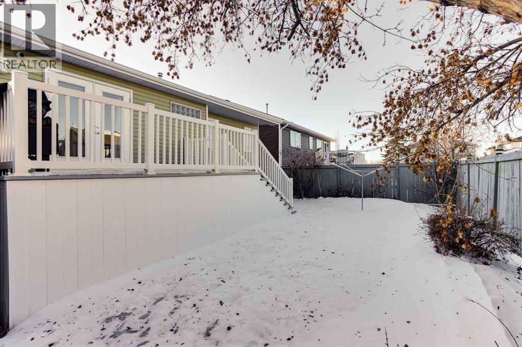 1808 Meadowbrook Gate Se, Airdrie, Alberta  T4A 2B4 - Photo 35 - A2269704