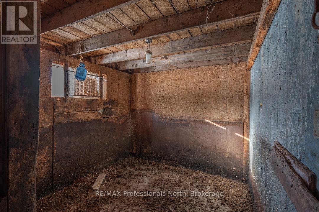 3204 Gelert Road, Minden Hills, Ontario  K0M 2K0 - Photo 34 - X12322071