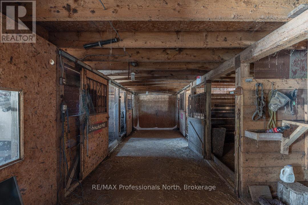 3204 Gelert Road, Minden Hills, Ontario  K0M 2K0 - Photo 36 - X12322071