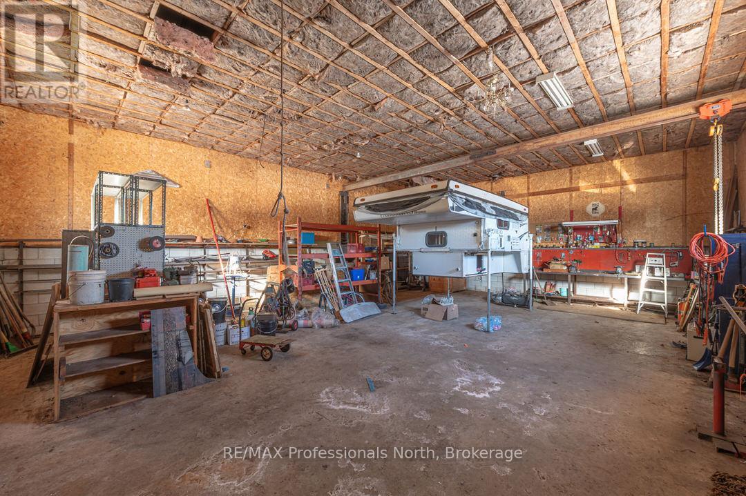 3204 Gelert Road, Minden Hills, Ontario  K0M 2K0 - Photo 38 - X12322071