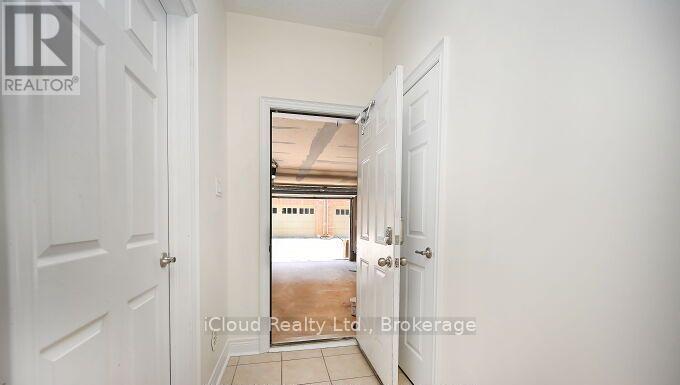 3069 Preserve Drive, Oakville, Ontario  L6M 0T6 - Photo 3 - W12644728