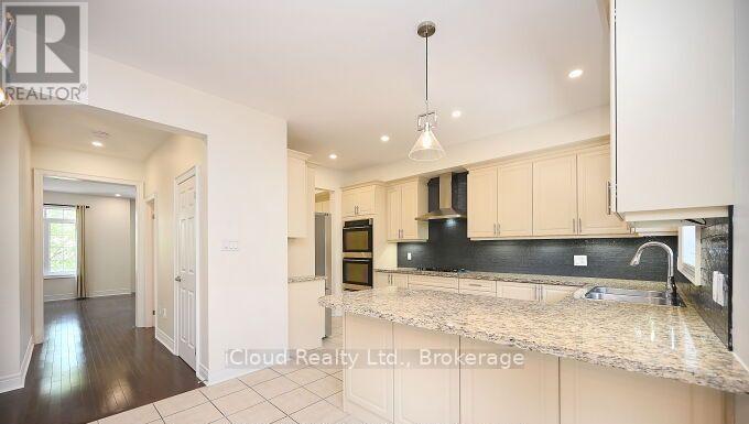 3069 Preserve Drive, Oakville, Ontario  L6M 0T6 - Photo 6 - W12644728