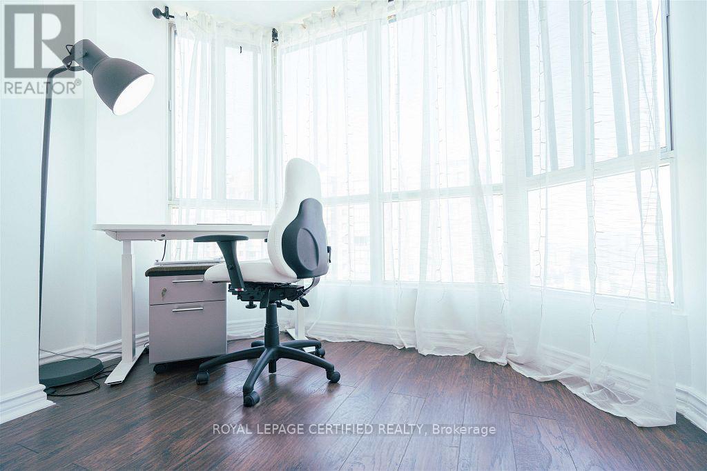 1907 - 145 Hillcrest Avenue, Mississauga, Ontario  L5B 3Z1 - Photo 24 - W12644748