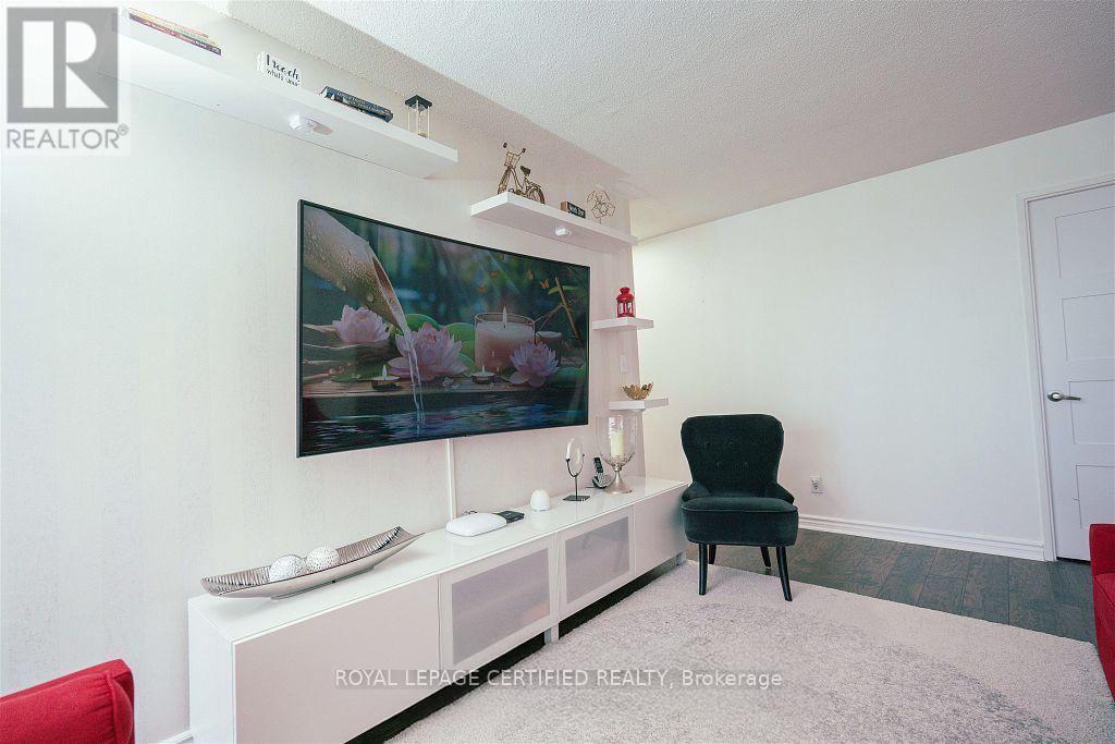 1907 - 145 Hillcrest Avenue, Mississauga, Ontario  L5B 3Z1 - Photo 6 - W12644748