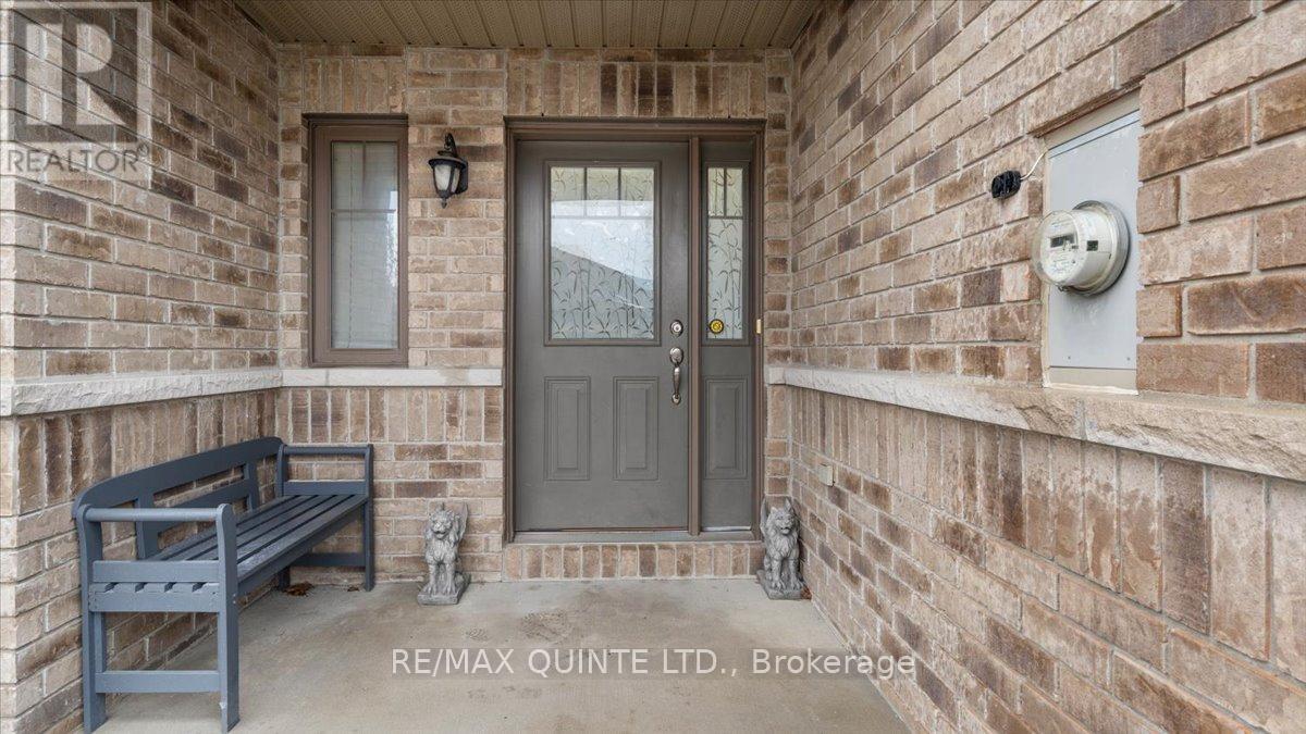 54 Princeton Place, Belleville, Ontario  K8N 0B3 - Photo 2 - X12644764