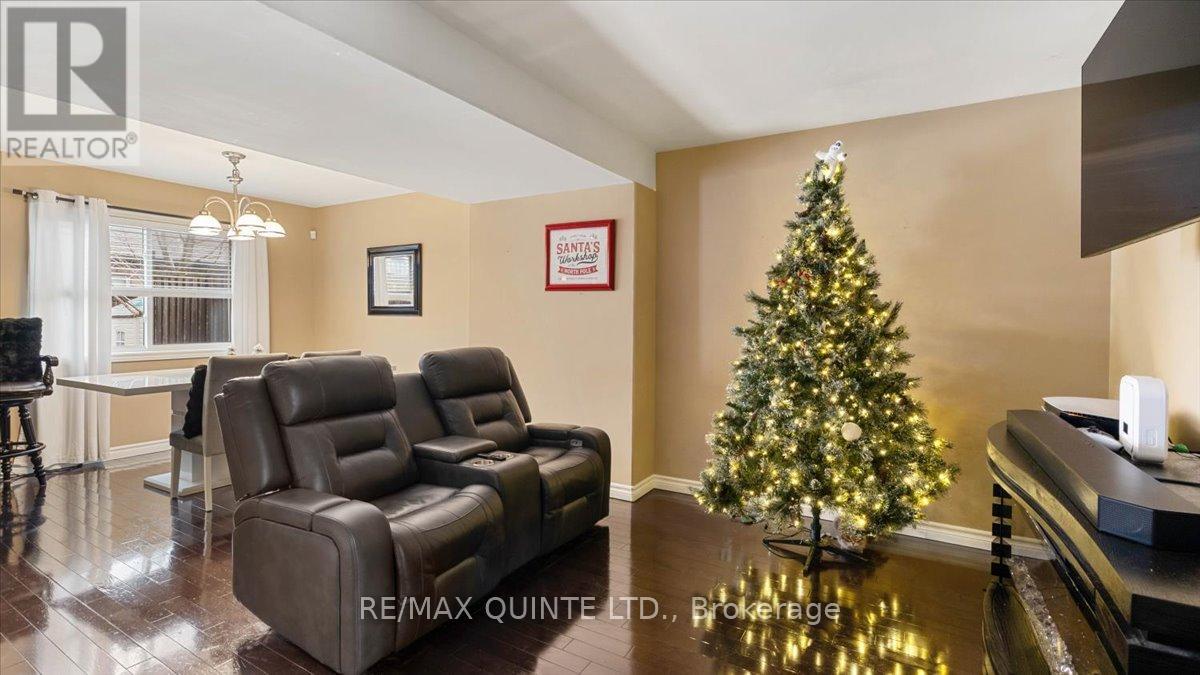 54 Princeton Place, Belleville, Ontario  K8N 0B3 - Photo 4 - X12644764