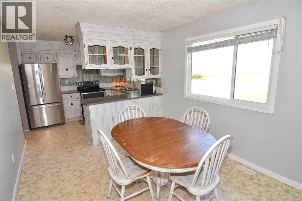 230054 Range Road 255, Rural Wheatland County, Alberta  T1P 1K9 - Photo 5 - A2260363