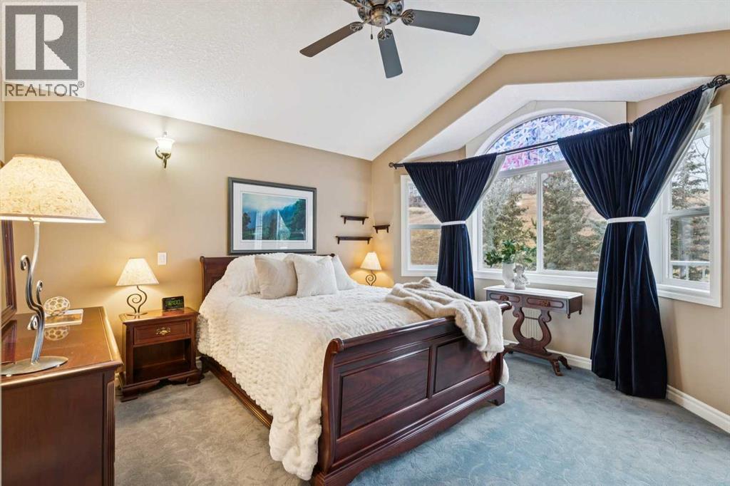 54 Discovery Ridge Gardens Sw, Calgary, Alberta  T3H 5L6 - Photo 19 - A2271424