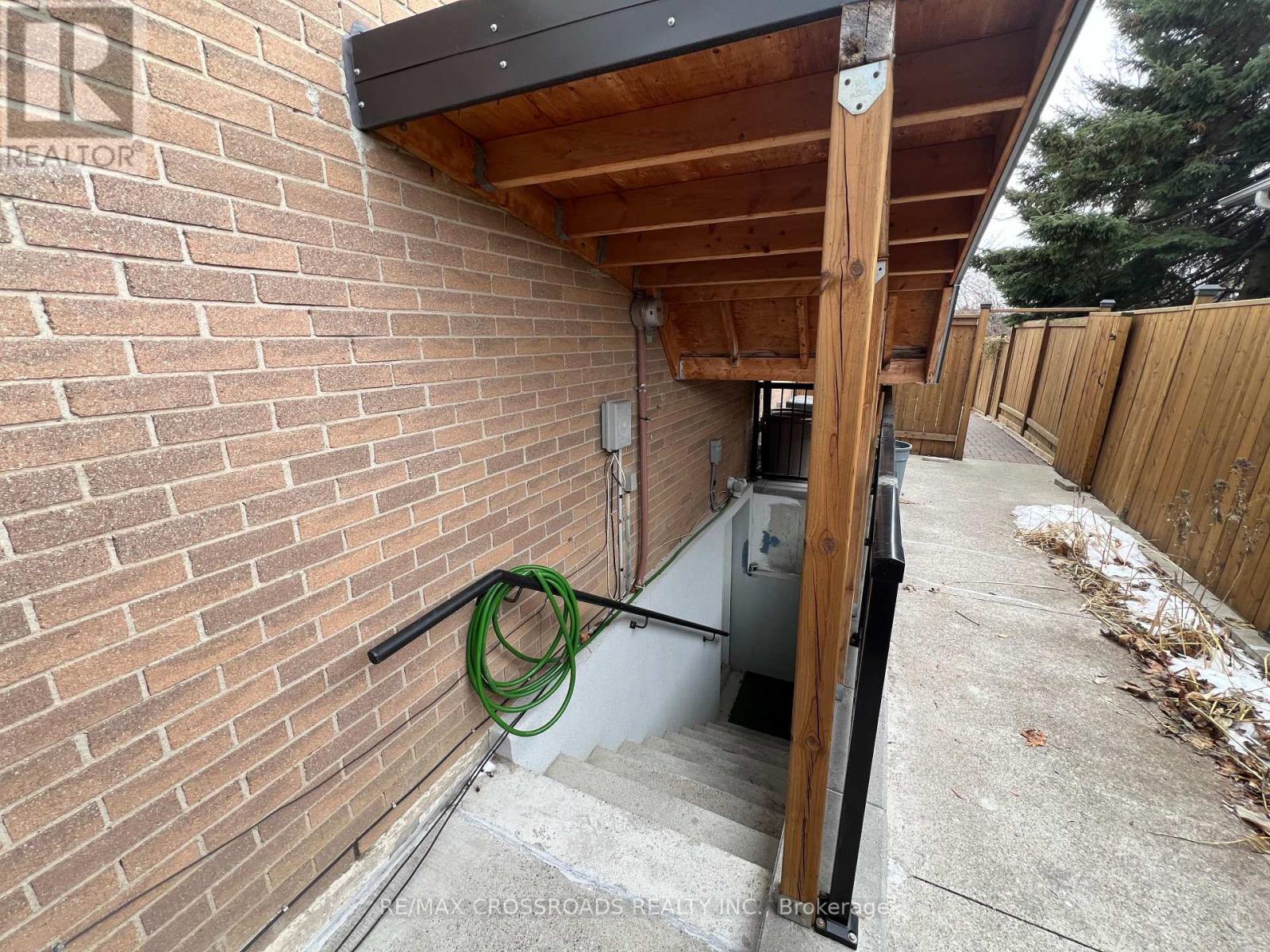 Basement - 64 Dorset Drive, Brampton, Ontario  L6T 2Y5 - Photo 8 - W12644130