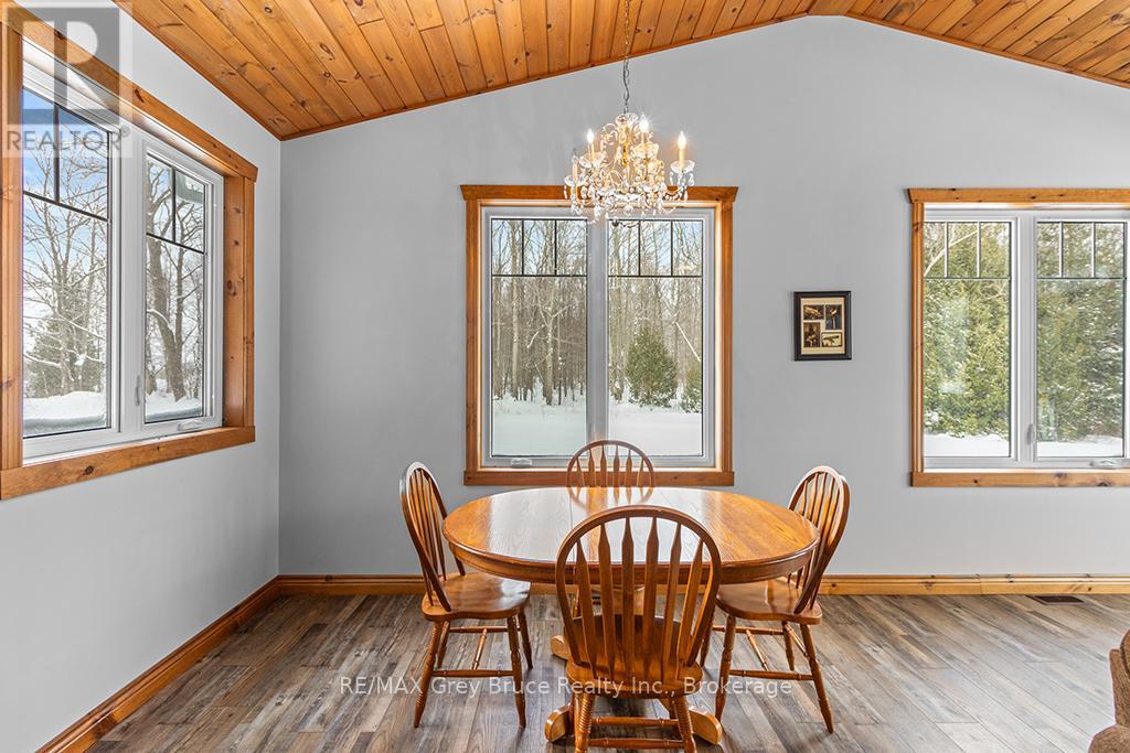 1379 West Road, Northern Bruce Peninsula, Ontario  N0H 1W0 - Photo 12 - X12526262