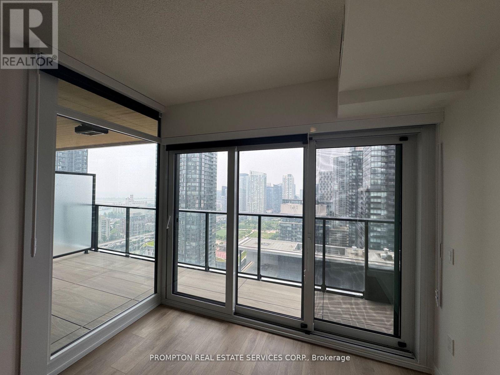 2801 - 3 Concord Cityplace Way, Toronto, Ontario  M5V 0X4 - Photo 10 - C12644774