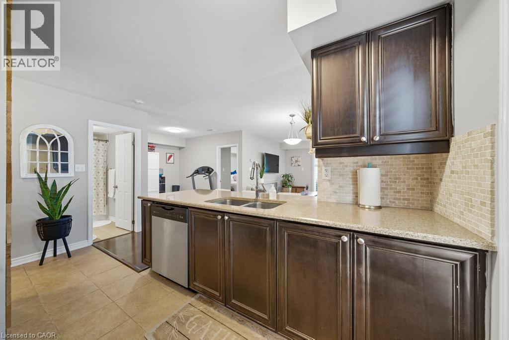 3070 Rotary Way Unit# 121, Burlington, Ontario  L7M 0H1 - Photo 15 - 40794628