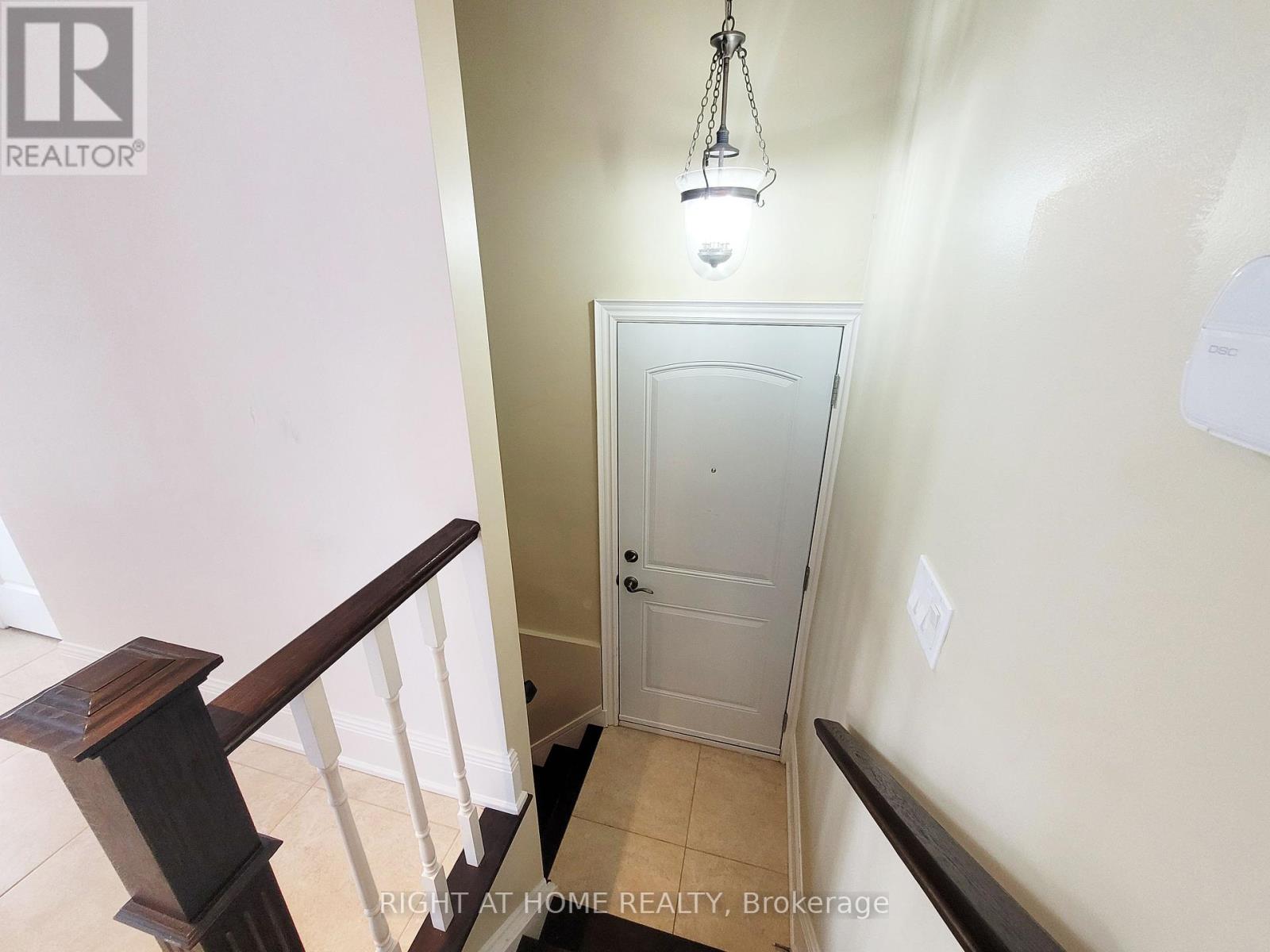 339 Boisdale Avenue, Richmond Hill, Ontario  L4C 1R4 - Photo 11 - N12638394