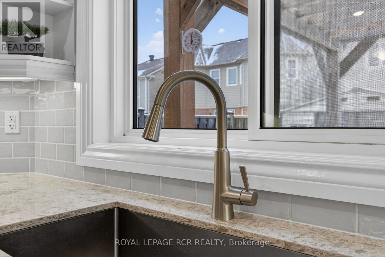 25 Kidd Crescent, New Tecumseth, Ontario  L9R 0C8 - Photo 17 - N12643876