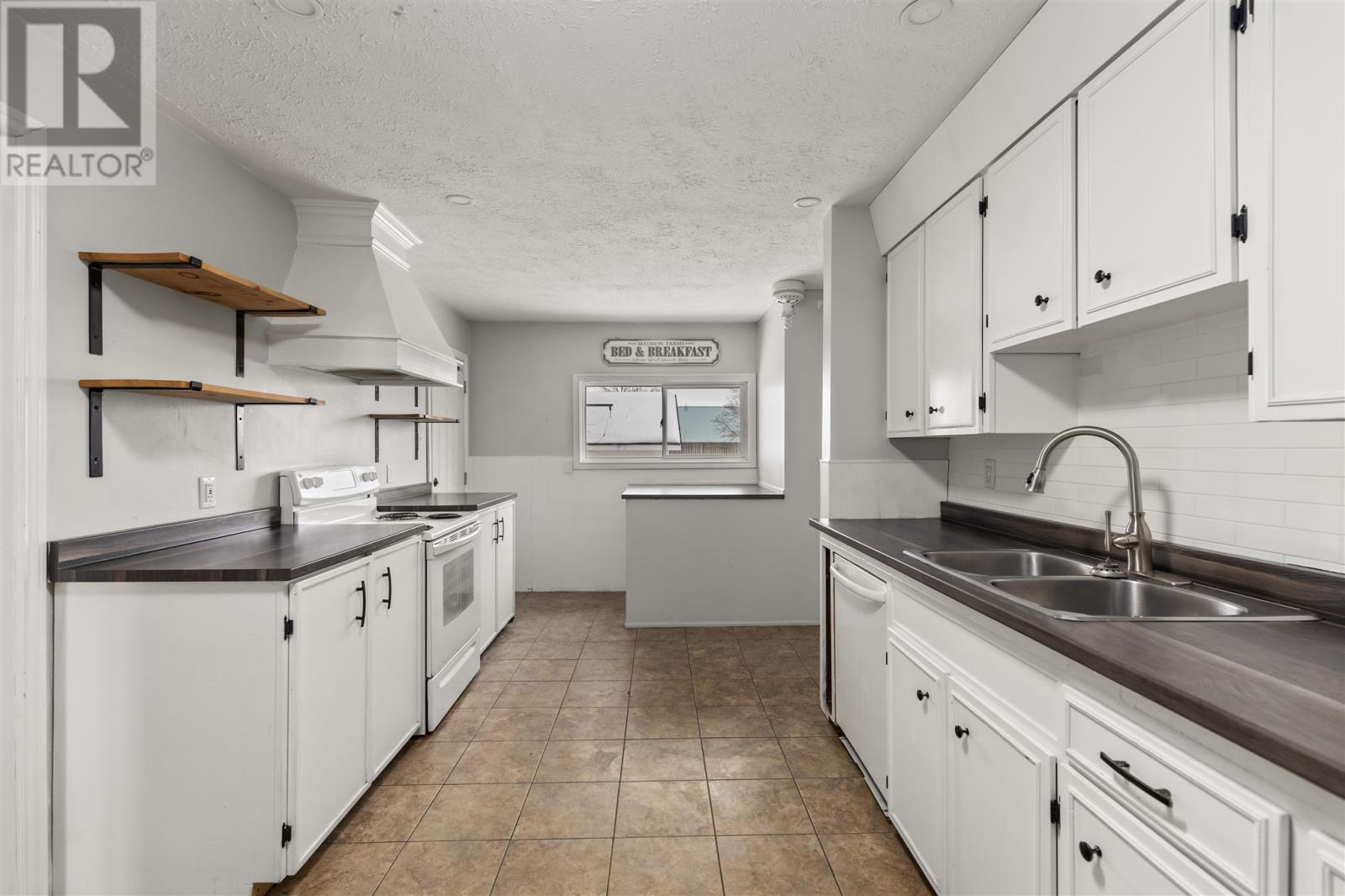 129 Wallace Ter, Sault Ste. Marie, Ontario  P6C 1K2 - Photo 12 - SM253504