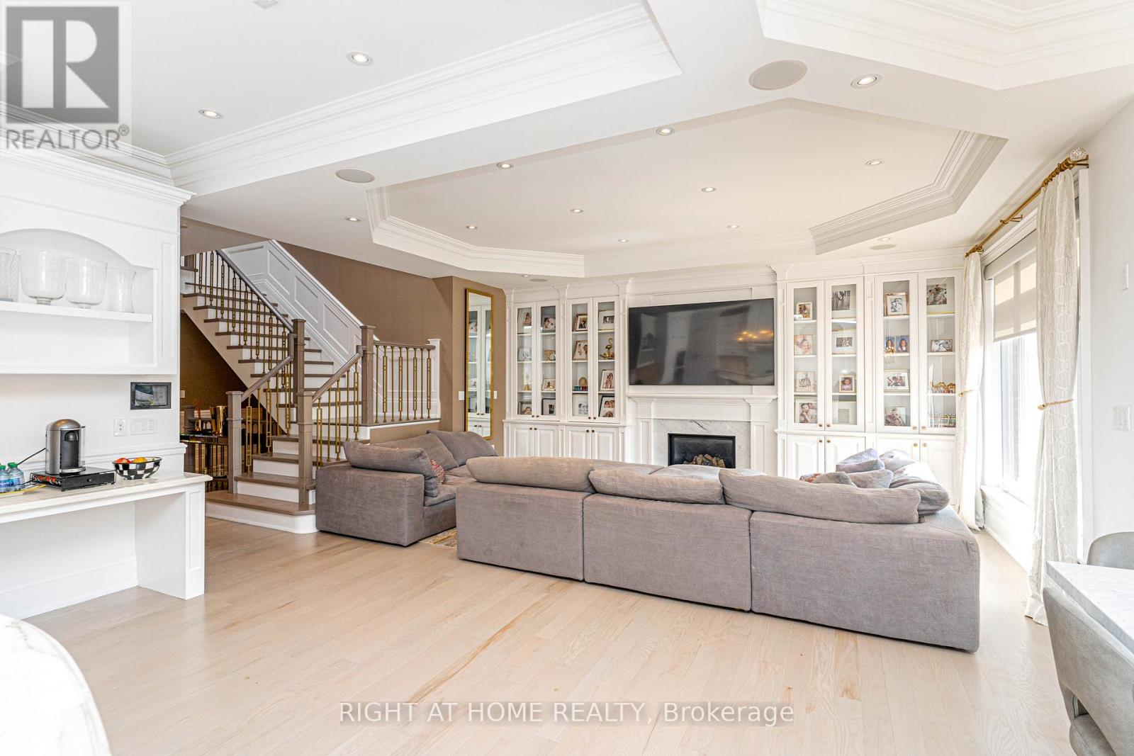 377 Brooke Avenue, Toronto, Ontario  M5M 2L5 - Photo 12 - C12644804