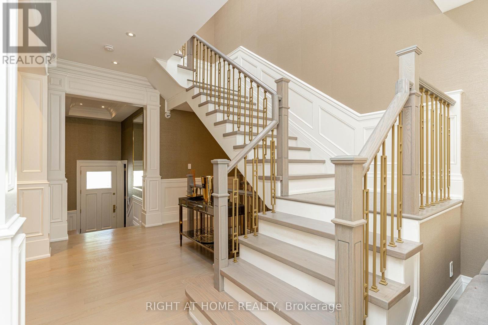 377 Brooke Avenue, Toronto, Ontario  M5M 2L5 - Photo 19 - C12644804