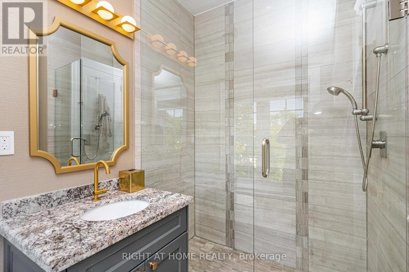 377 Brooke Avenue, Toronto, Ontario  M5M 2L5 - Photo 32 - C12644804