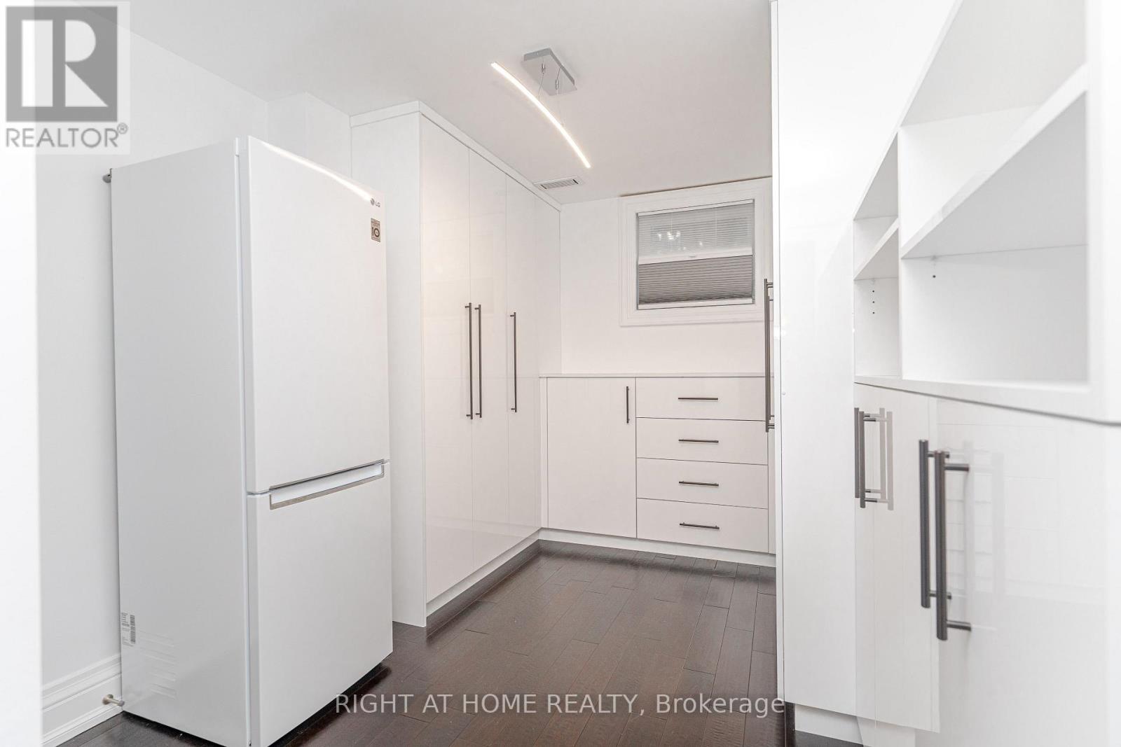 377 Brooke Avenue, Toronto, Ontario  M5M 2L5 - Photo 35 - C12644804